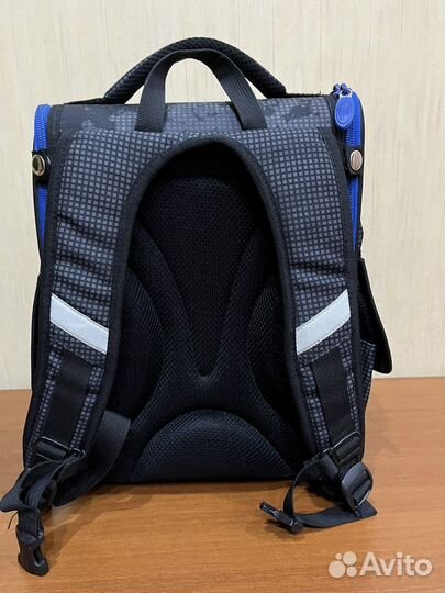 Рюкзак школьный в отличном состоянии
