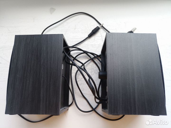 Колонки для компьютера Genius SP-HF160