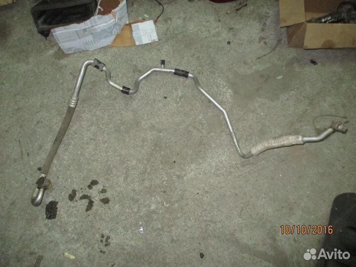 Трубка кондиционера VW Passat Фольксваген Пассат В