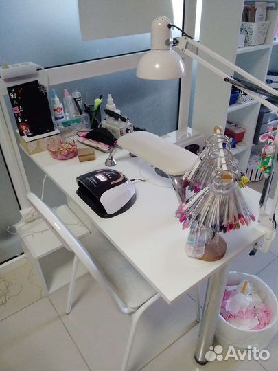 Аренда маникюрного стола