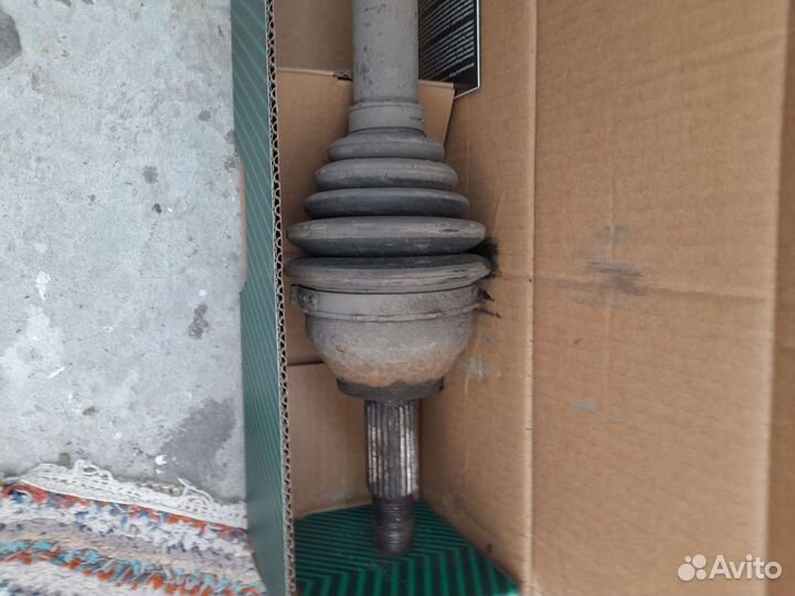 Полупривод левый б/у