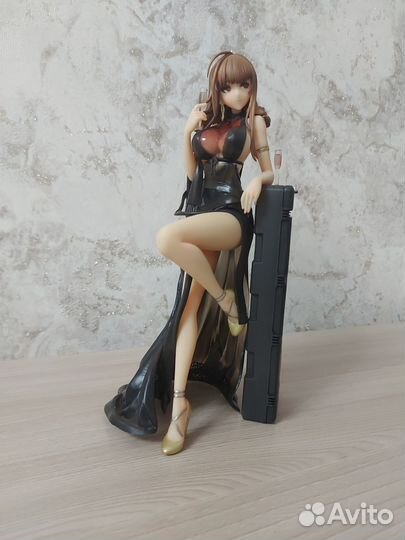 Аниме фигурка с кейсом 28 см