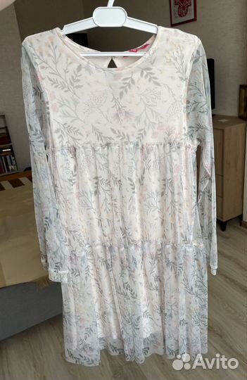 Нарядное платье для девочки 140