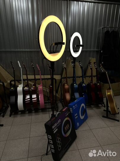 Кольцевая светодиодная лампа