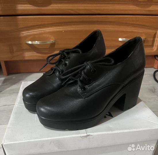 Ботинки женские