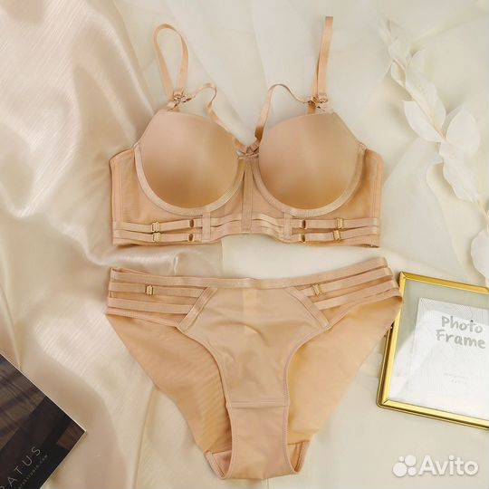 Комплект женского нижнего белья