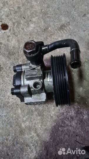 Насос гидроусилителя Hyundai Getz (571101C700)