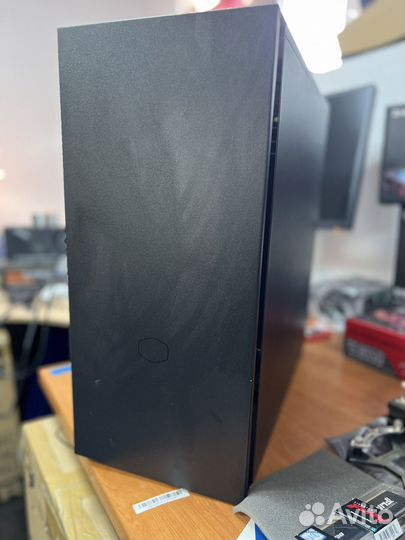 Cooler Master Silencio 600 TG без стекла, ножки