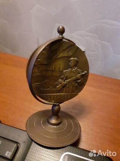 Медаль xxv лет северному флоту вмф СССР, газета