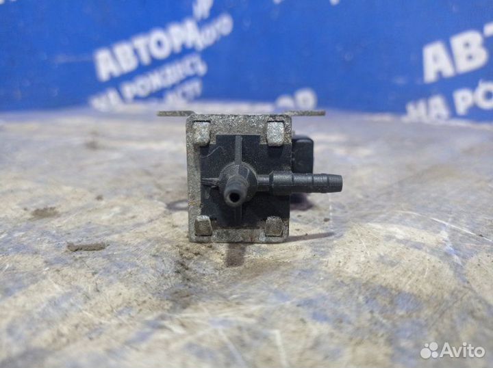 Клапан электромагнитный Volkswagen Passat B5