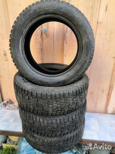 Pirelli Ice Zero 205/55 R16