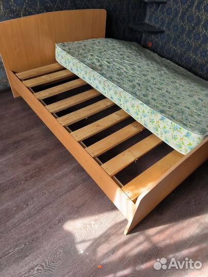 Кровать, диван