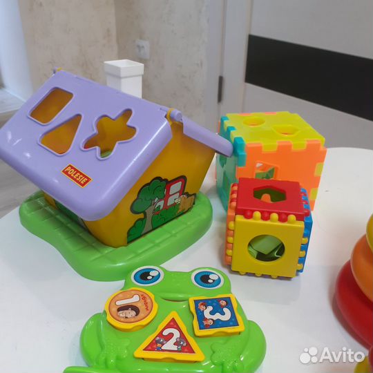 Детские развивающие игрушки