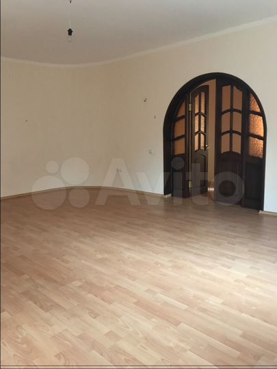 Дом 220 м² на участке 7 сот.