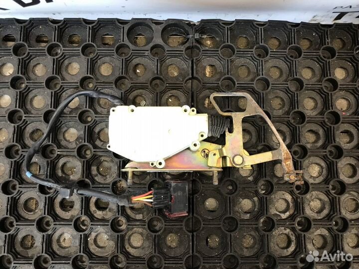 Активатор замка двери