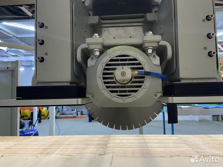 Мостовой станок Emmedue Discovery 5 Axis Plus