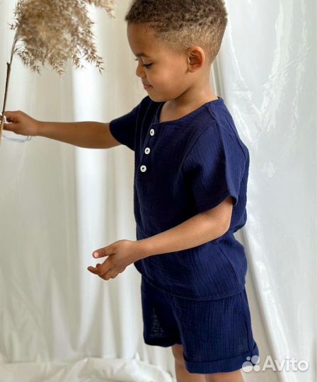 Муслиновый костюм для мальчика 98