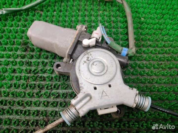 Стеклоподъемник задний правый Honda Civic EU1 D15B