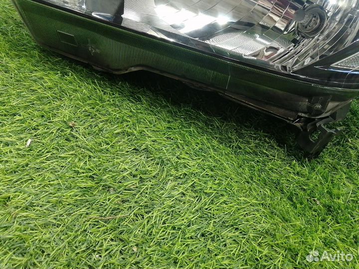 Фара левая Honda Vezel RU 2016