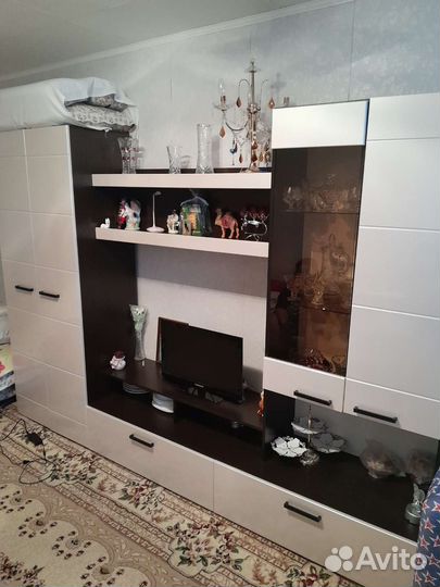 Стенка в гостиную