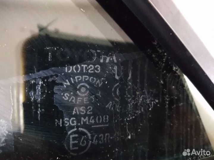 Стекло двери задней правой форточка Toyota Camry X