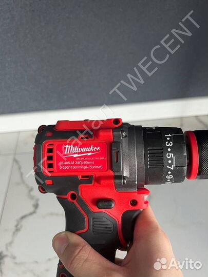 Шуруповерт Milwaukee 36V ударный с набором