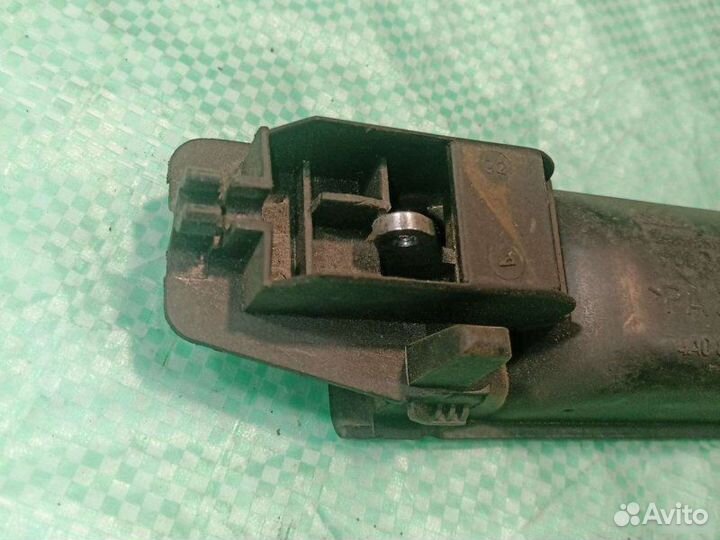 Ручка двери передняя правая Audi А6 С4