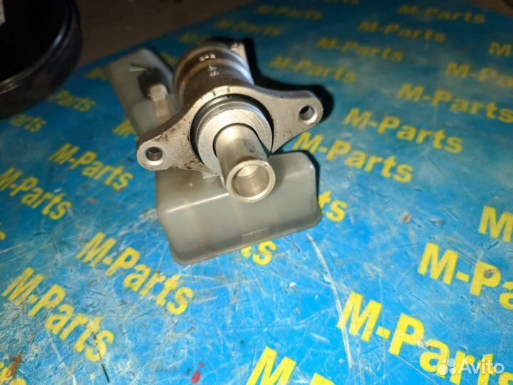 Главный тормозной цилиндр Mazda Demio DY3W DY5W