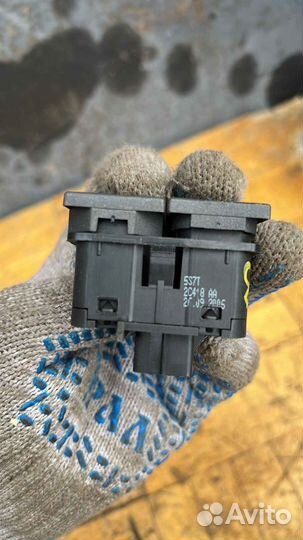 Кнопка антипробуксовочной системы Ford Mondeo III