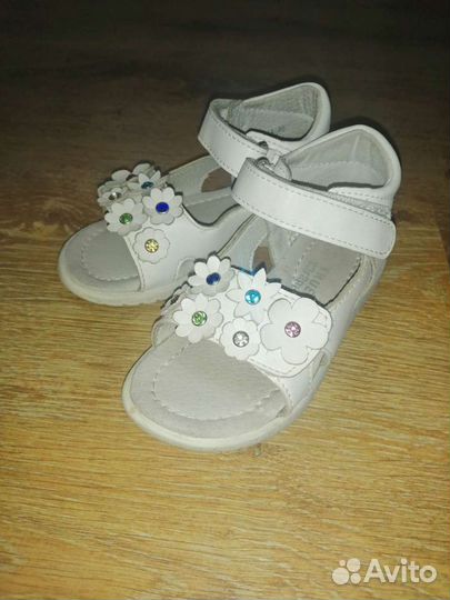 Босоножки для девочки