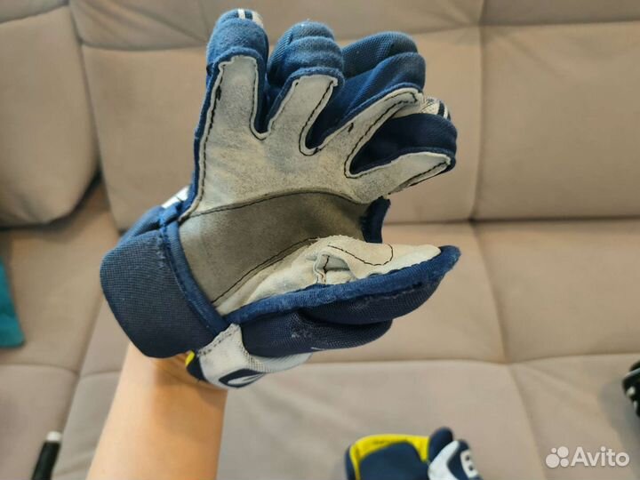 Краги хоккейные детские Bauer Supreme размер 8