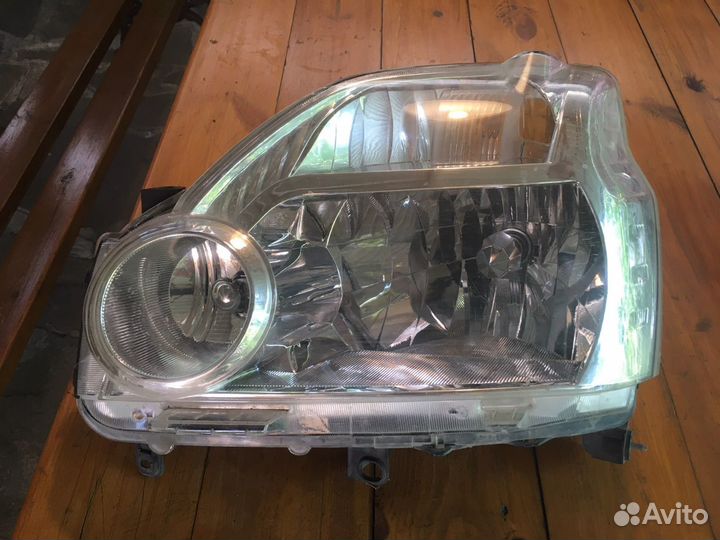 Левая фара на nissan x treil t 31