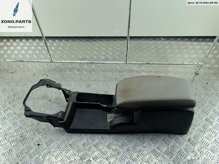 Подлокотник 97AGA048A42ABW на Ford Mondeo III (2000-2007)