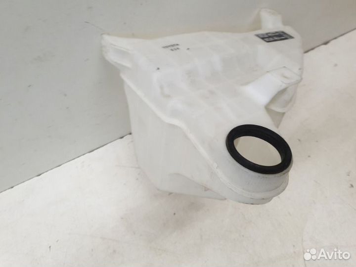 Бачок омывателя Toyota Land Cruiser Prado 150