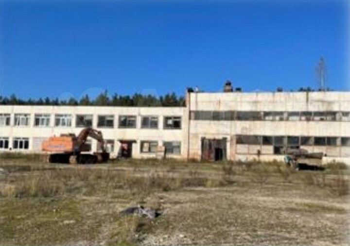 Комплекс зданий, 2 248,0 м² + зу + Имущество