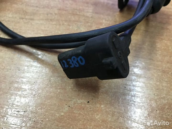 Датчик положения коленвала Mercedes-Benz S W140 с1