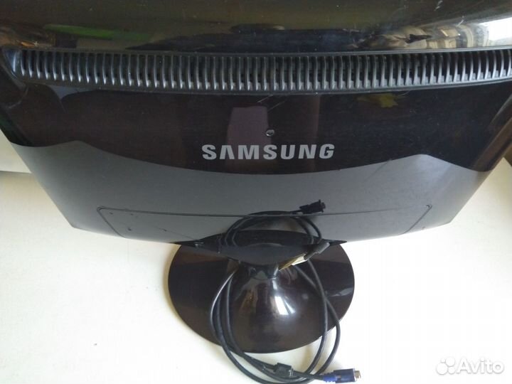 Монитор Samsung SyncMaster T200N