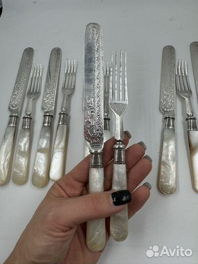 Столовые приборы перламутр