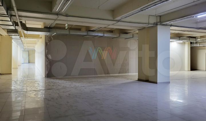 Помещение у ТЦ Ультра, ул. Бакалинская, 950 кв.м