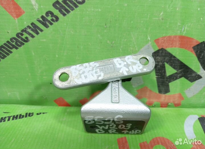 Петля двери mercedes C-class W203 зад право верх