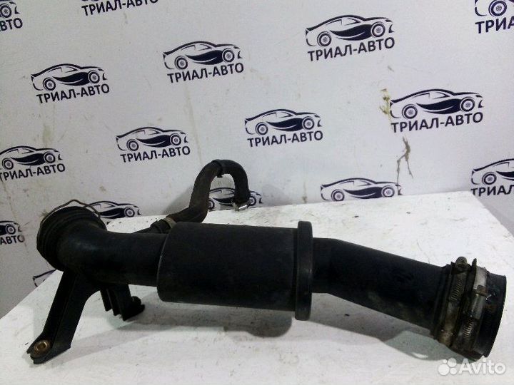 Патрубок W204