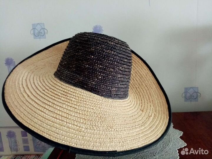 Дамские шапки и шляпки