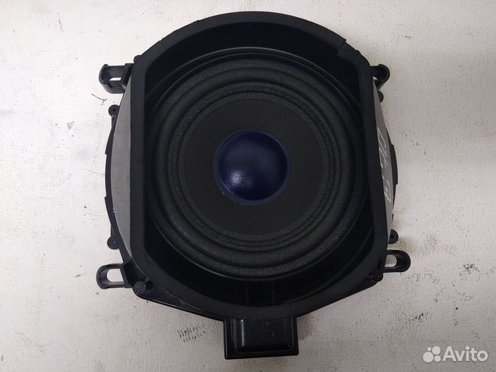 Низкочастотный динамик BMW X5E70