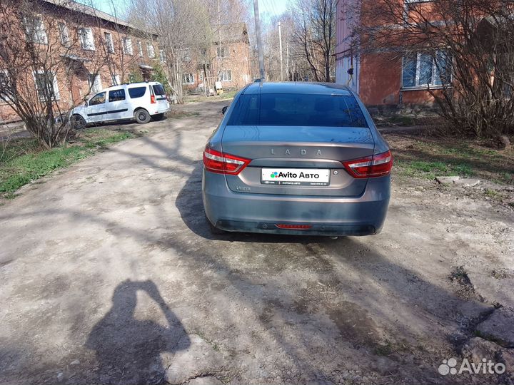 LADA Vesta 1.6 МТ, 2017, 330 000 км