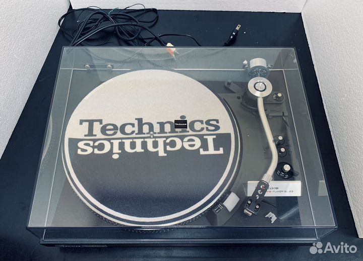 Проигрыватель винила Technics SL-23