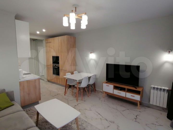 2-к. квартира, 58 м², 4/14 эт.