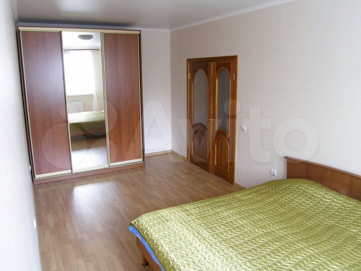 2-к. квартира, 60 м², 1/6 эт.