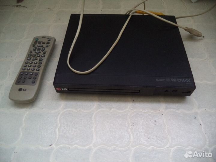 DVD -плейер LG (модель DP-132)(Д)
