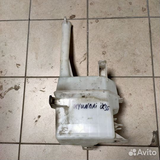 Бачек омывателя Hyundai IX35 Оригинал