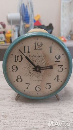 Часы-будильник янтарь